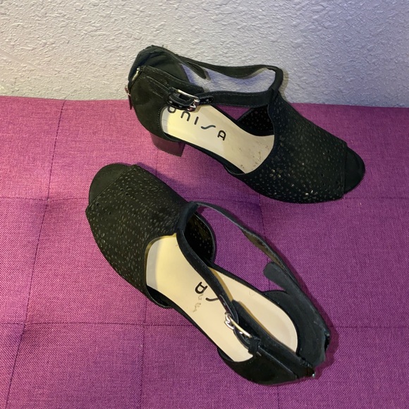 Black bootie heels - Picture 2 of 2